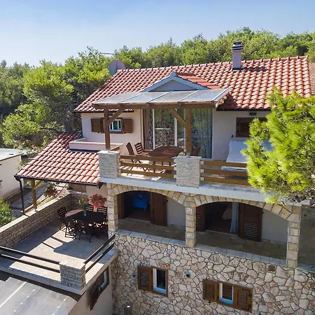 Pavao Apartments Vrboska Exterior photo