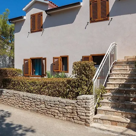 Pavao Apartments Vrboska Exterior photo