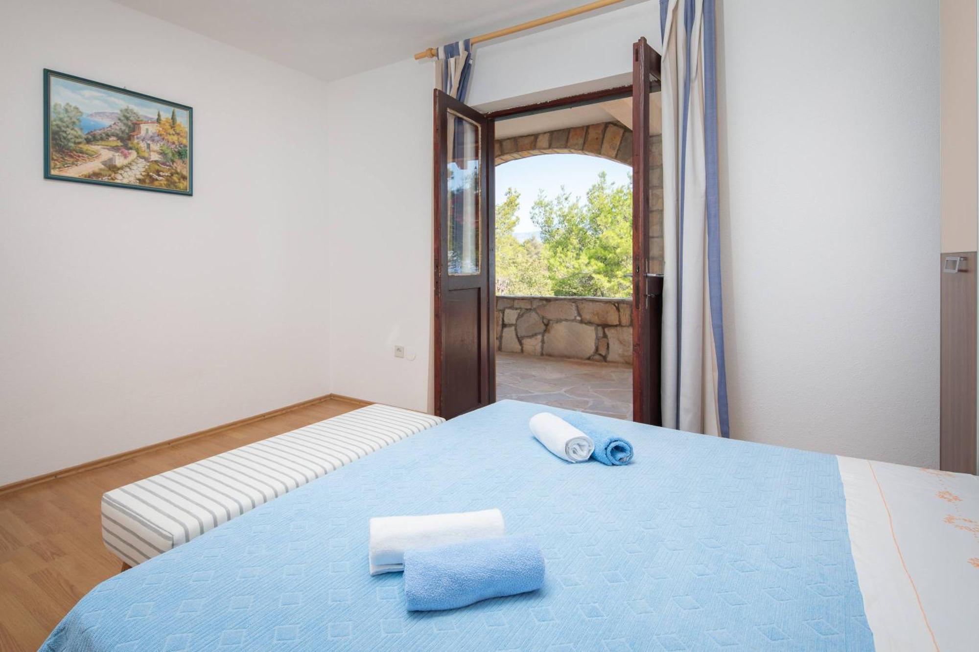 Pavao Apartment Vrboska