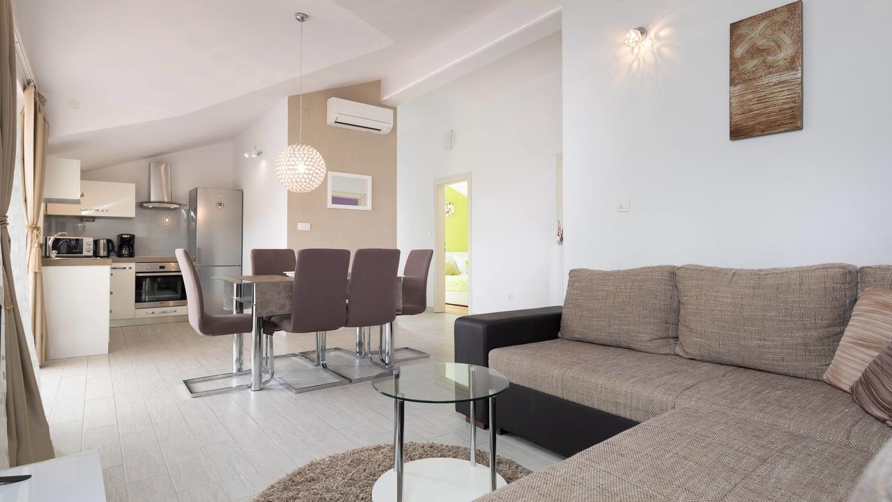 Pavao Apartment Vrboska