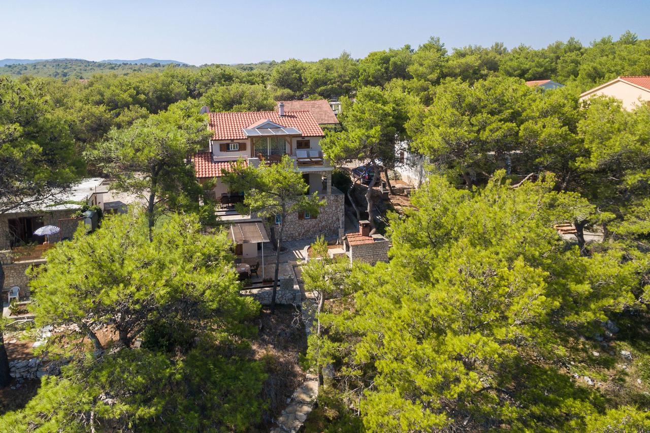Pavao Apartment Vrboska
